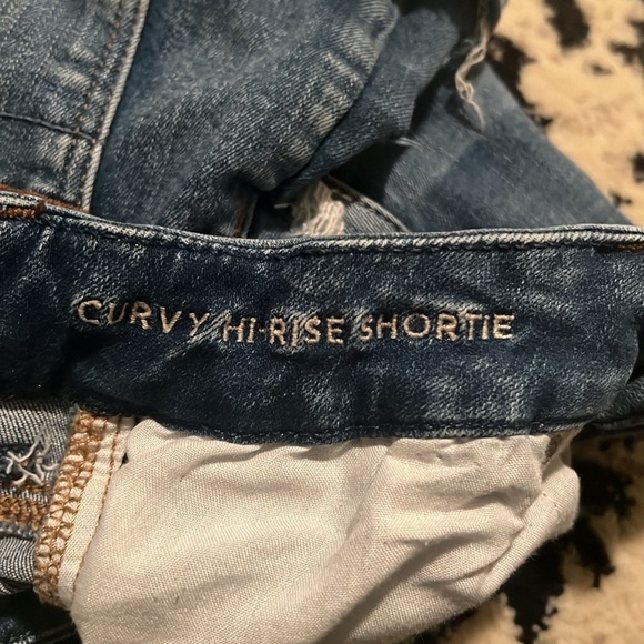 American Eagle Size 8 Curvy High Rise Short Shorts - Picture 3 of 4